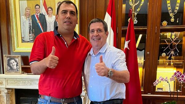 Gobernador de Caazapá abandona oficialismo y se une a HC