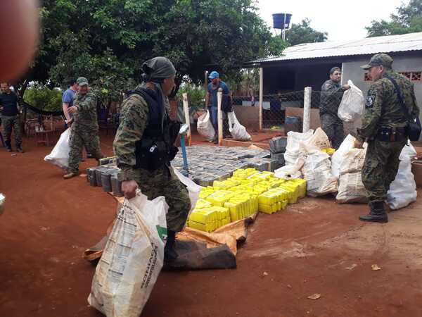 En un megaoperativo incautan casi 2 toneladas de marihuana en Puerto Indio - La Clave
