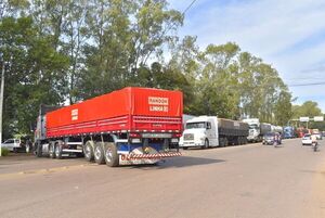 Camioneros temen inminente incremento de precios de combustibles: 'Sería algo catastrófico'