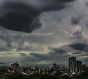 Anuncian tormentas eléctricas en todo el país - Paraguay.com