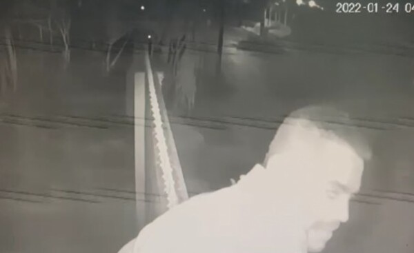 Aprovechó la madrugada para entrar a hurtar en tres viviendas