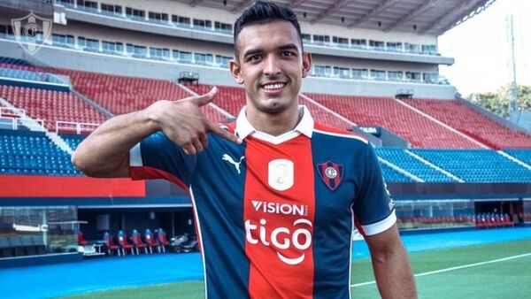 Cerro Porteño presentó a Alfio Oviedo