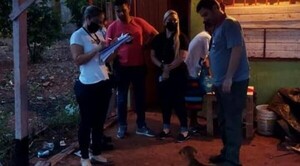 Psicólogos evaluarán a niño obligado a filmar acto sexual de su madre y padrastro