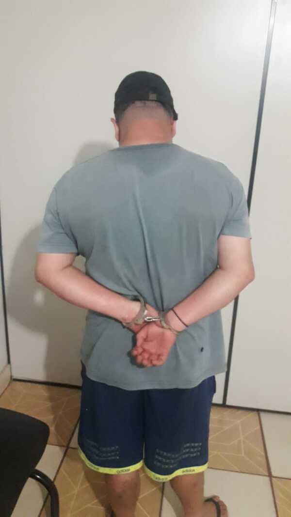 Detienen a sujeto que contaba con orden de captura por violencia familiar - La Clave