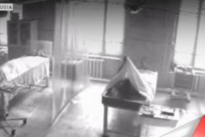 Crónica / [VIDEO] Ndaje revivió en la morgue y salió caminando