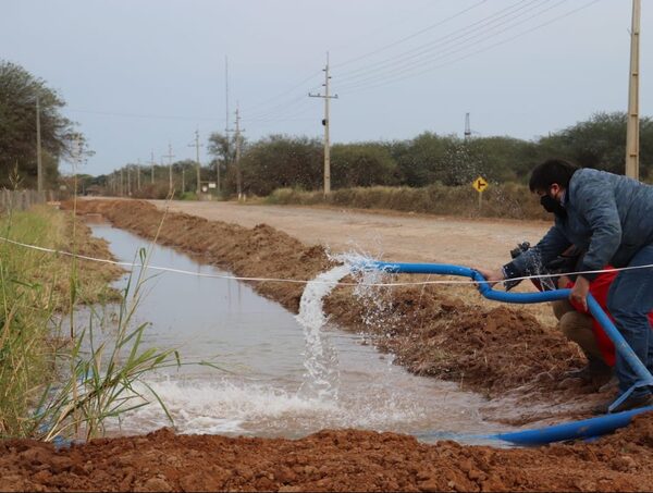Aúnan esfuerzos para abastecer de agua potable a varias comunidades del país · Radio Monumental 1080 AM