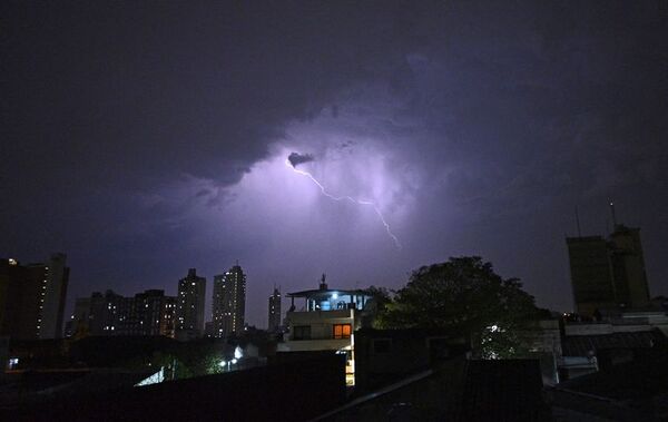 Alerta por tormentas de importante magnitud que se registrarían desde esta tarde - Nacionales - ABC Color