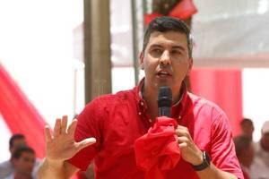Denuncia de Giuzzio contra Horacio Cartes es una cortina de humo, afirma Santiago Peña