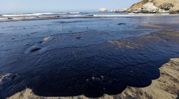 Nuevo derrame en ducto de refinería de Repsol en costa de Perú