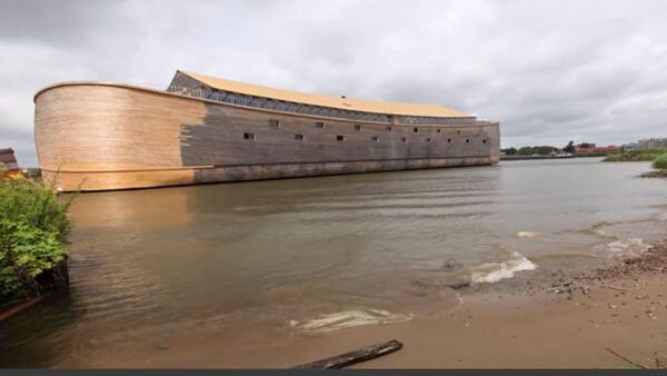 Construyó una copia igualita del arca de Noé para "salvar a pecadores"