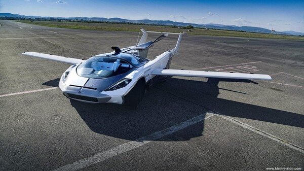 AirCar: un coche que se transforma en avión en 80 segundos