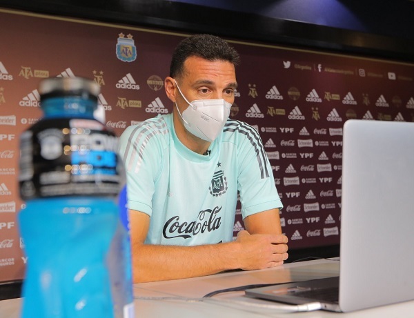 Argentina no tendrá a su técnico ante Chile