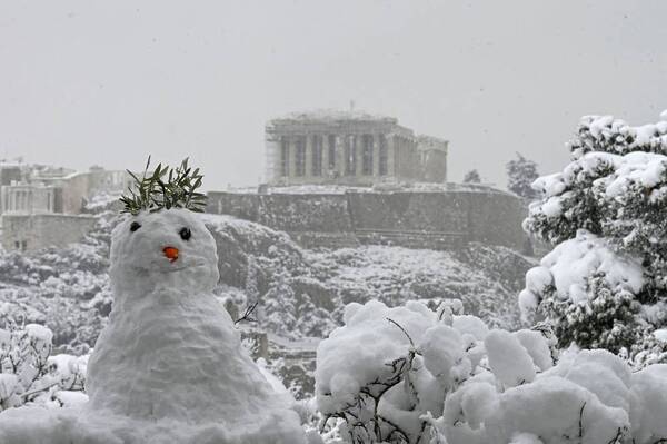 Crónica / Elpís empapó Grecia con nieve y ahora congela a Turquía e Israel