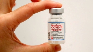 Diario HOY | Moderna inició ensayos de un refuerzo de la vacuna específico para ómicron