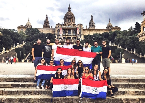 Becal: Casi 600 becarios estudian en las mejores las universidades del mundo - ADN Digital