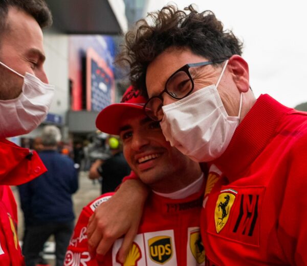 Scudería Ferrari revela lo mejor de Carlos Sainz - El Independiente