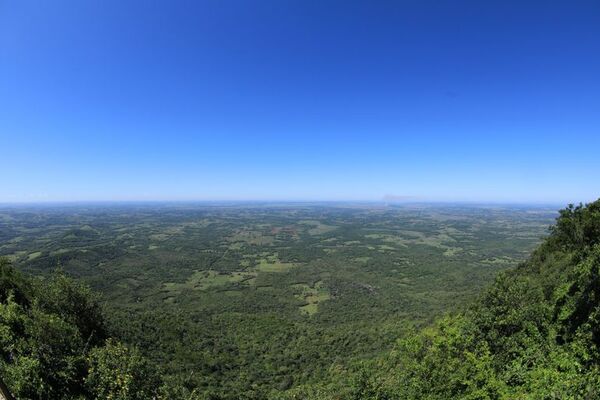 Asalto en cerro Tres Kandu: abren sumario y buscarán cerrar los accesos clandestinos - Nacionales - ABC Color