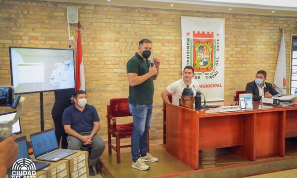 Intendente de Ciudad del Este presentó los avances tecnológicos a la Junta Municipal – Diario TNPRESS