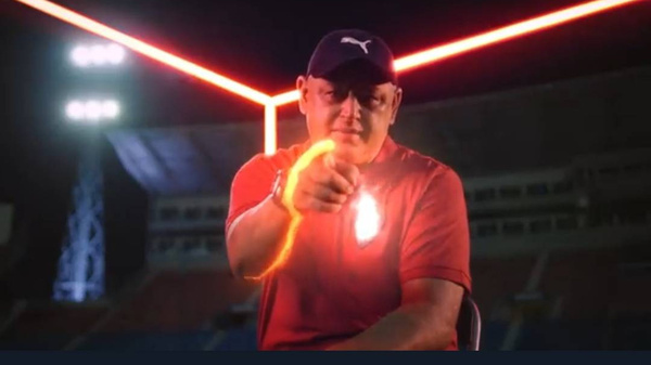 Crónica / [VIDEO] Con “Chiqui” como protagonista, el Ciclón presentó su nueva piel