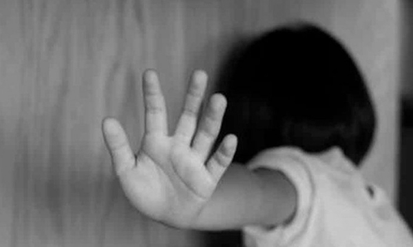 Abusó de dos niñas en el baño de una Municipalidad - OviedoPress