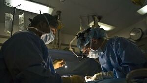 Médico cirujano pide no banalizar las cirugías estéticas
