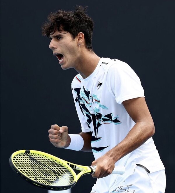 Dani Vallejo avanza a semis en el Australian Open Junior