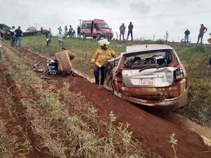 Choque entre camión y automóvil deja un muerto en Ñacunday