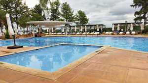 El Awa Resort Hotel invita a la Noche Hawaiana