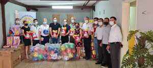 Colectividad taiwanesa dona juguetes y alimentos a la Municipalidad de CDE - La Clave