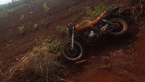 Diario HOY | Motociclista murió electrocutado por cable suelto de la ANDE