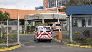 Un grupo de antivacunas irrumpe en un hospital intentando sacar a un niño internado - Megacadena — Últimas Noticias de Paraguay