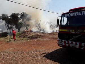 Organizan pollada para evitar cierre de cuartel de bomberos - ABC en el Este - ABC Color