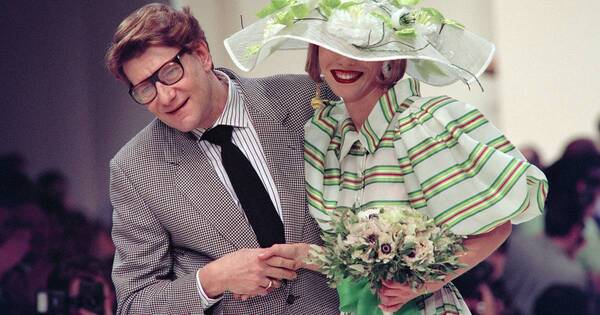 La Nación / Creaciones de Yves Saint Laurent se instalan en seis museos parisinos
