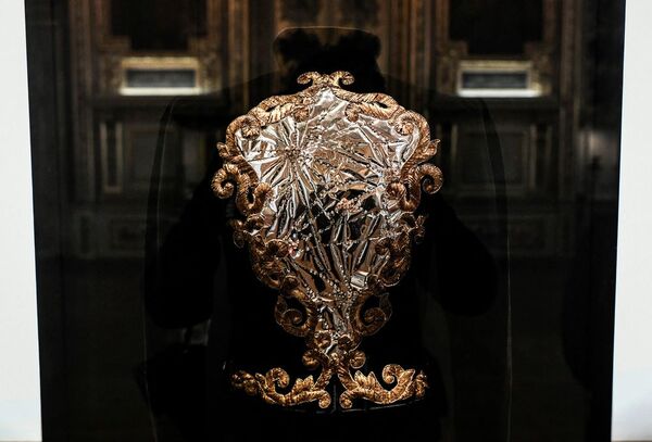 Las creaciones de Yves Saint Laurent entran en las colecciones de seis museos parisinos