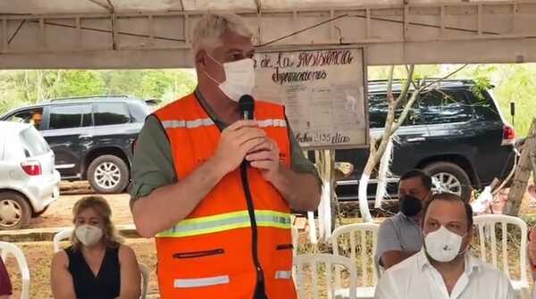 Después de 14 meses de conflicto MOPC formalizó convenio con vecinos de Potrero Cué - El Observador