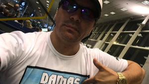 Crónica / ¡Ouuu hina! Pablito Lescano mostró su hoja de ruta en Paraguay