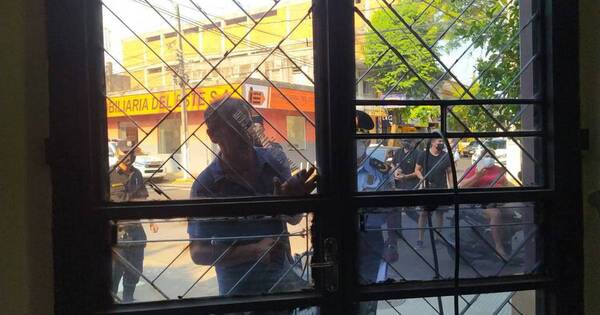 La Nación / Recuperar la administración de la radio Satelital es el objetivo de mi representado, dice abogado