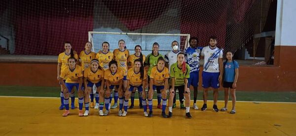 Varios encuentros por las eliminatorias del Femenino de salonismo - Polideportivo - ABC Color