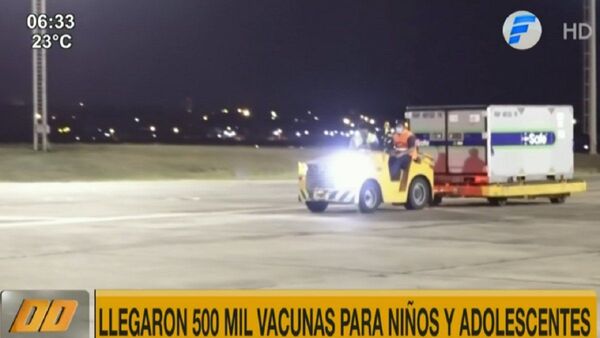 Salud recibe las 500.000 dosis de CoronaVac para inmunizar a niños