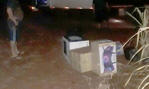 Roban mercaderías al atracar camión en la ruta a Santa Rosa del Monday – Diario TNPRESS
