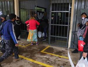 Crónica / Haku la yvy con los guardiacárceles: quieren "tocar" sus suelditos