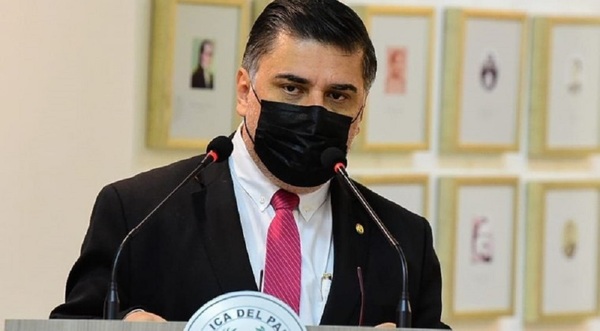 Ministro de Salud preocupado por baja cantidad de niños registrados para la vacunación contra el Covid-19