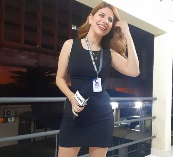 Crónica / ¡Ellas y ellos! Piropean la destreza que se manda esta periodista