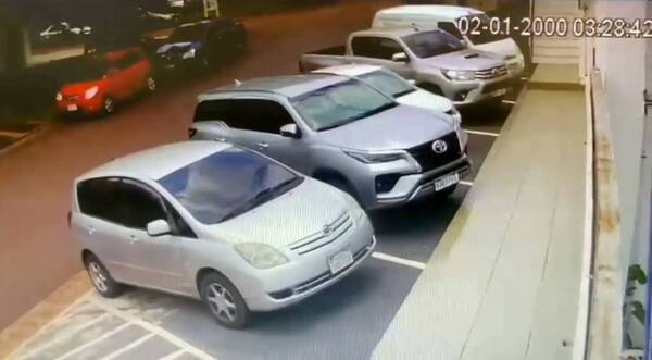 Robaron G. 50 millones de un vehículo en conocido club de Hernandarias