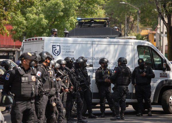 Matan a dos policías durante un operativo antidrogas en Ciudad de México - MarketData