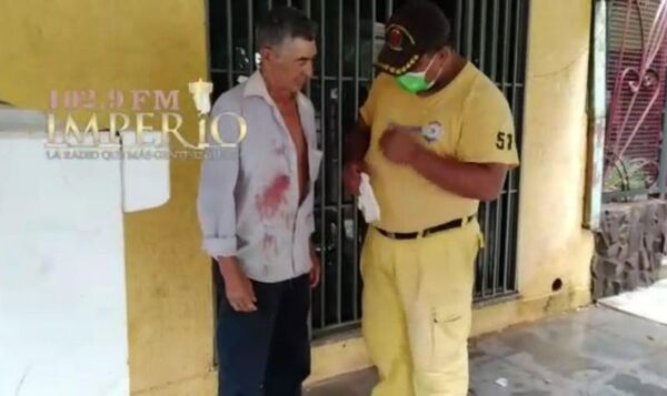 Bomberos auxiliaron a una persona herida con arma blanca al Hospital Regional