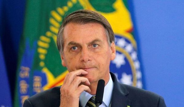 El presidente brasileño falta a interrogatorio policial e intenta revertir intimación