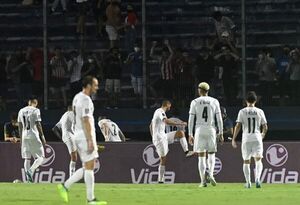 Uruguay vuelve a los entrenamientos con el foco puesto en Venezuela - Fútbol Internacional - ABC Color