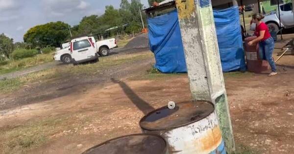 La Nación / Rociaron con combustible a funcionaria fiscal y embistieron a chofer durante procedimiento