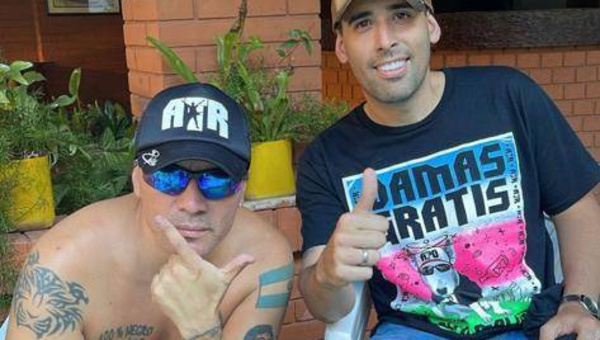 Crónica / Pablito Lescano llegó y pasó el día con su kapé Camarasa